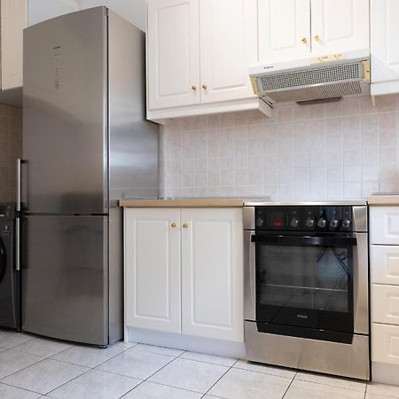 Spacious Apartment Close To The Sea And The City Center 아테네 외부 사진