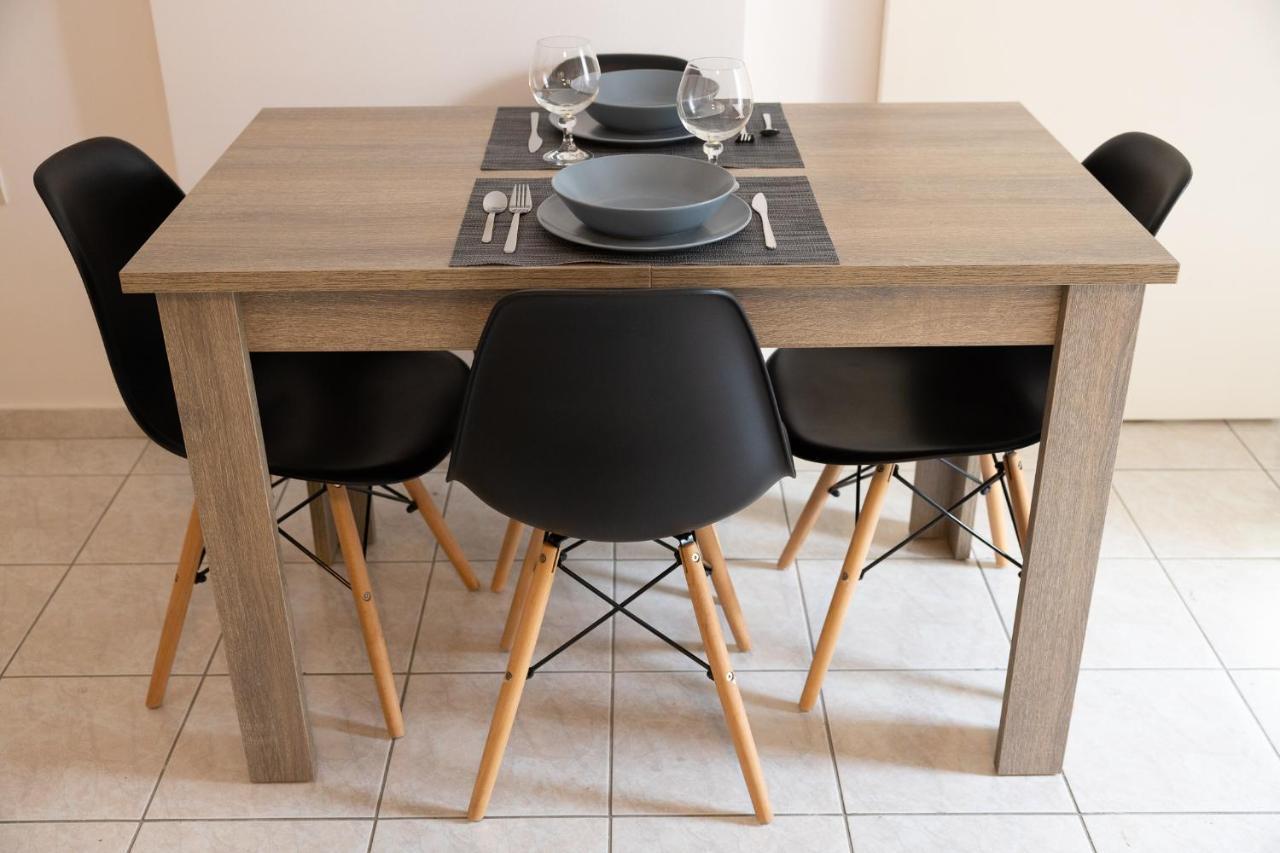 Spacious Apartment Close To The Sea And The City Center 아테네 외부 사진