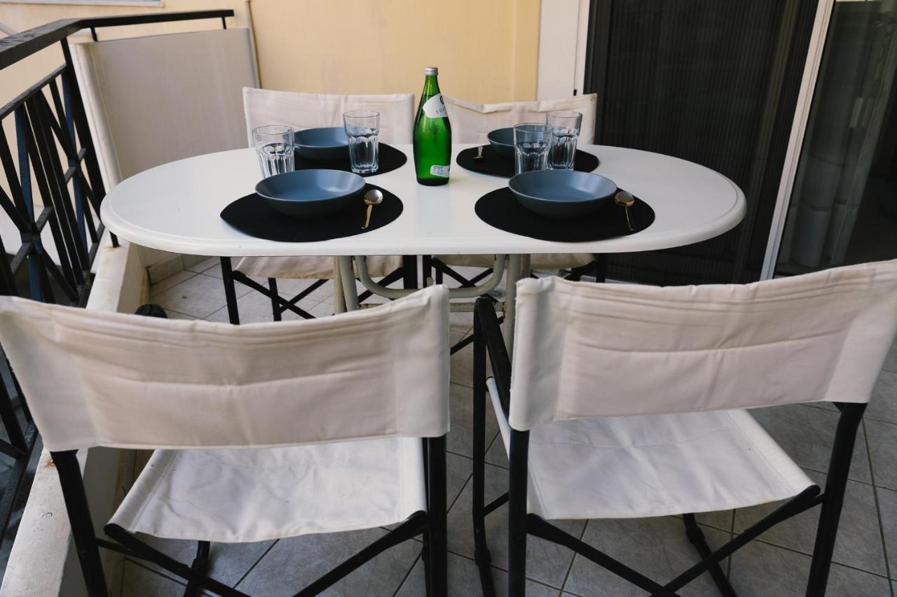 Spacious Apartment Close To The Sea And The City Center 아테네 외부 사진
