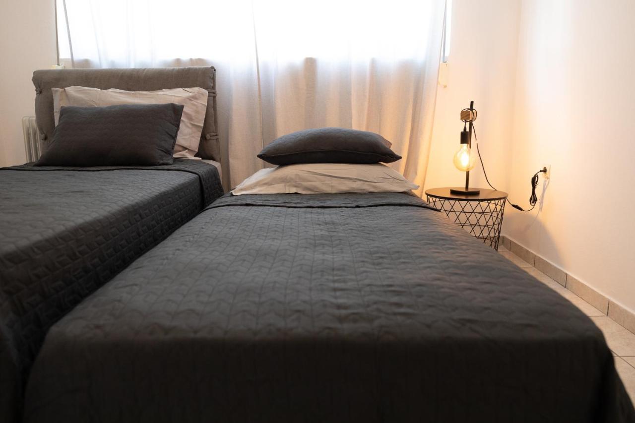 Spacious Apartment Close To The Sea And The City Center 아테네 외부 사진