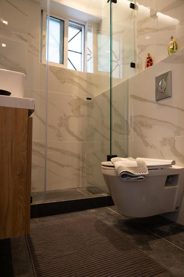 Spacious Apartment Close To The Sea And The City Center 아테네 외부 사진
